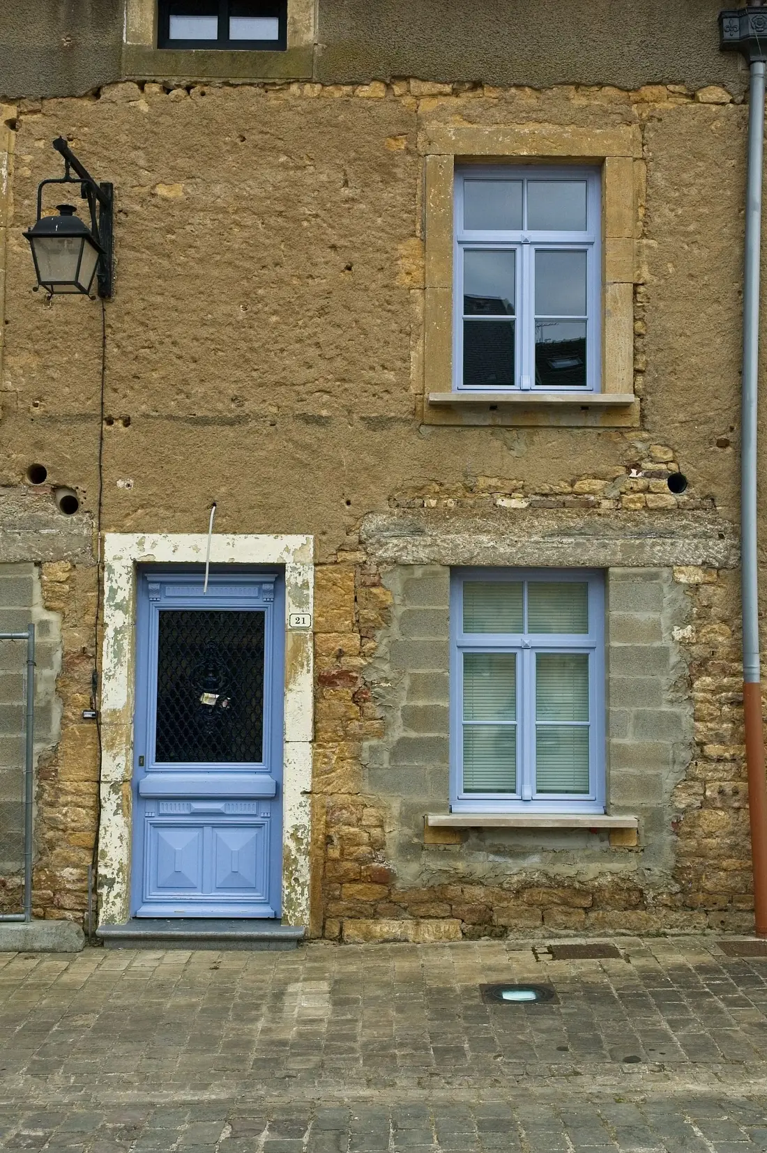 Façade fatiguée avant travaux